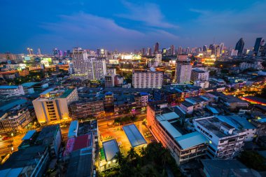 Bangkok, Thaila, alacakaranlık, Ratchathewi bölgesinin görünümü