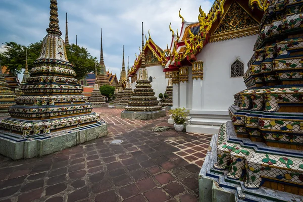 Der historische wat pho buddhistische Tempel, in Bangkok, Thailand. — Stockfoto