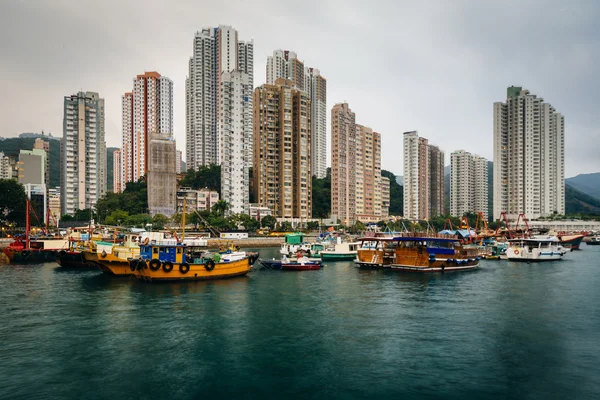 Skyline Абердін, видно з леїв чау Ap, в Hong Kong, Хо — стокове фото