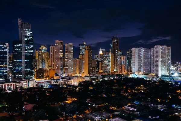 View of the skyline of Makati at night, in Metro Manila, The Phi — Stock Photo, Image