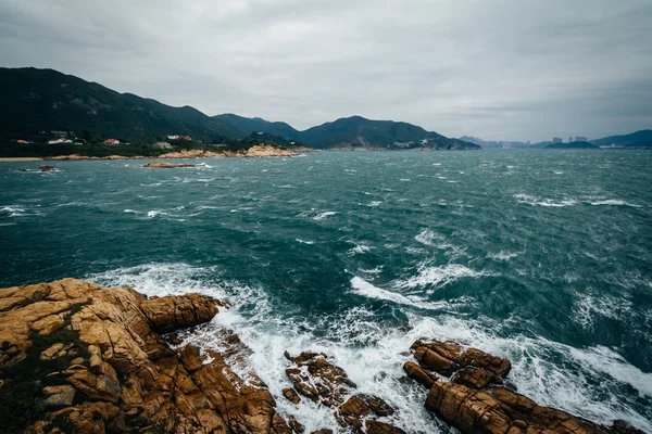 Klippiga kusten på Tai Tau Chau, på Shek O, på Hong Kong Island, Hon — Stockfoto