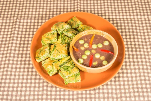 chili Yapıştır Tay tarzında kızarmış acacia omlet