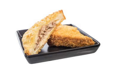 Kızartılmış ton balıklı sandviç