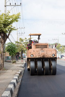 Lastik tekerlekli Kompaktör 