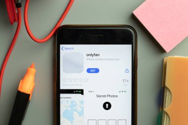 New York, ABD - 7 Kasım 2020: Sadece hayran mobil uygulama logosu sergilenen telefon ekranı, Illustrative Editorial.