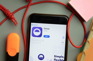 New York, ABD - 7 Kasım 2020: Telefon ekranında Cuvva uygulama mağazası logosu, Illustrative Editorial.