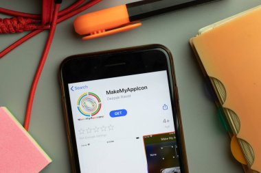 New York, ABD - 7 Kasım 2020: Make MyAppIcon uygulama mağazası logosu telefon ekranında, Illustrative Editorial.
