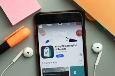 New York, Amerika Birleşik Devletleri - 7 Kasım 2020: Alışveriş Listesi uygulama amblemi telefon ekranında, Illustrative Editorial.
