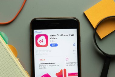 New York, ABD - 26 Ekim 2020: Telefon ekranında Minha Oi mobil uygulama logosu, İllüstrasyon Editörü.