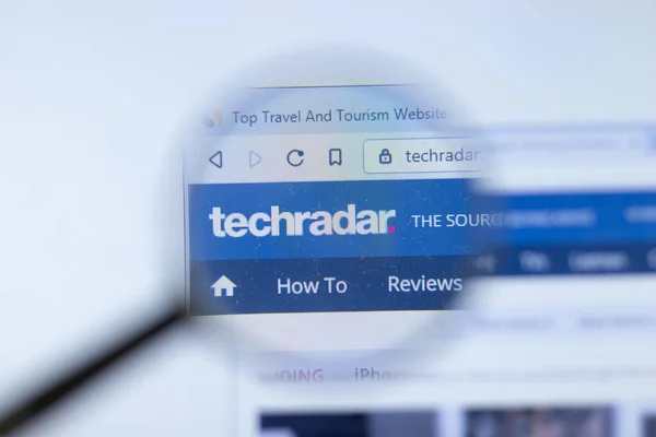 New York Usa Жовтня 2020 Сайт Компанії Techradar Закритим Логотипом — стокове фото