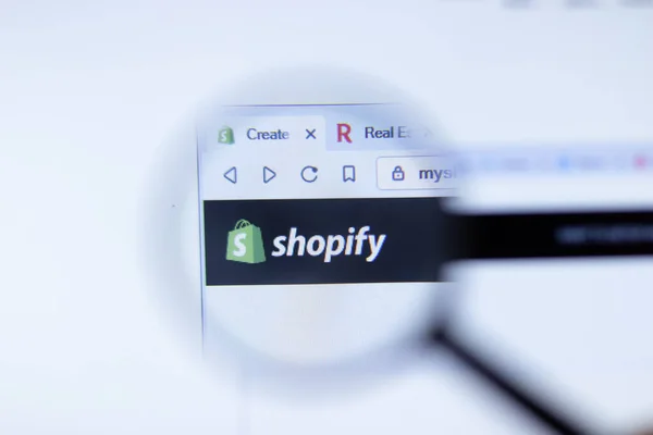 New York, ABD - 29 Eylül 2020: Logolu Shopify şirketi web sitesi, Illustrative Editorial.