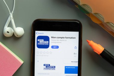 New York, ABD - 1 Aralık 2020: Telefon ekranında mobil uygulama simgesi, İllüstrasyon Editörü.