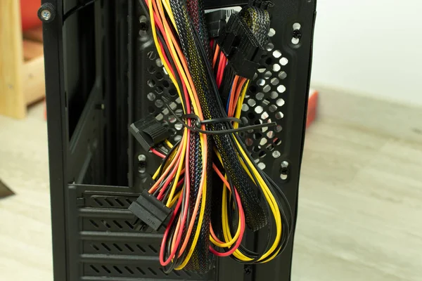Kable Przewody Zasilacza Podłączenia Komponentów Komputerowych Zarządzanie Kablami Montaż — Zdjęcie stockowe