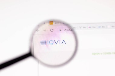 Los Angeles, ABD - 1 Şubat 2021: IQVIA web sitesi. Ekranda IQVIA.com logosu, İllüstrasyon Editörü