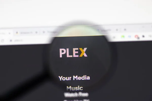 Los Angeles, ABD - 1 Şubat 2021: Plex web sitesi. Ekranda Plex.tv logosu, İllüstrasyon Editörü