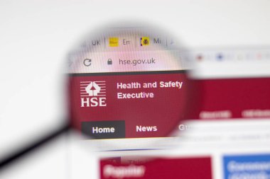 Los Angeles, ABD - 1 Şubat 2021: HSE Sağlık ve Güvenlik Yöneticisi web sitesi. Ekranda Hse.gov.uk logosu, Illustrative Editorial