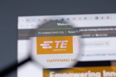 New York, ABD - 17 Şubat 2021: TE Bağlantı logosu web sitesi sayfasında kapatın, İllüstrasyon Editörü