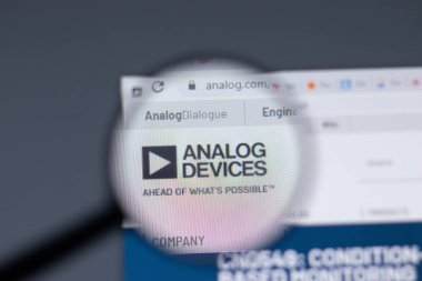 New York, ABD - 17 Şubat 2021: Analog Aygıtları logosu web sitesi sayfasında, Illustrative Editorial