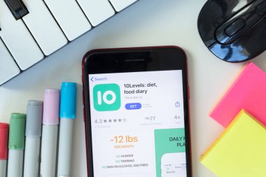 New York, ABD - 2 Mart 2021: 10Levels: diet, yemek günlüğü mobil uygulama simgesi telefon ekranında, Illustrative Editorial