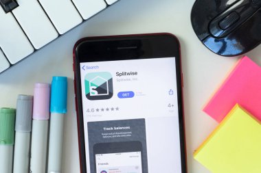 New York, ABD - 2 Mart 2021: Mobil uygulama simgesini telefon ekranında böl, İllüstrasyon Editörü