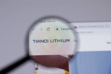 New York, ABD - 18 Mart 2021: Tianqi Lityum şirketi logosu web sitesi, Illustrative Editorial
