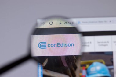 New York, ABD - 18 Mart 2021: Consolidated Edison conEdison şirket logosu web sitesinde, Illustrative Editorial