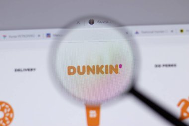 New York, ABD - 18 Mart 2021: Dunkin Şirketi logo simgesi web sitesi, Illustrative Editorial