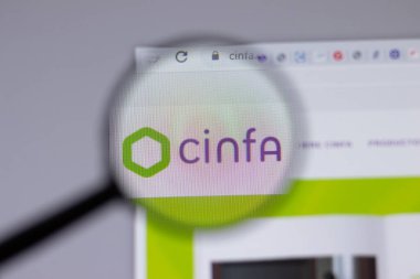 New York, ABD - 18 Mart 2021: Cinfa Laboratuvarları şirket logosu web sitesi, Illustrative Editorial