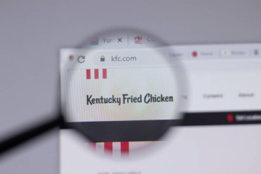New York, ABD - 18 Mart 2021: KFC Kentucky Fried Chicken şirket logosu web sitesinde, Illustrative Editorial