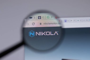 New York, ABD - 18 Mart 2021: Nikola Corporation logo ikonu web sitesi, Illustrative Editorial