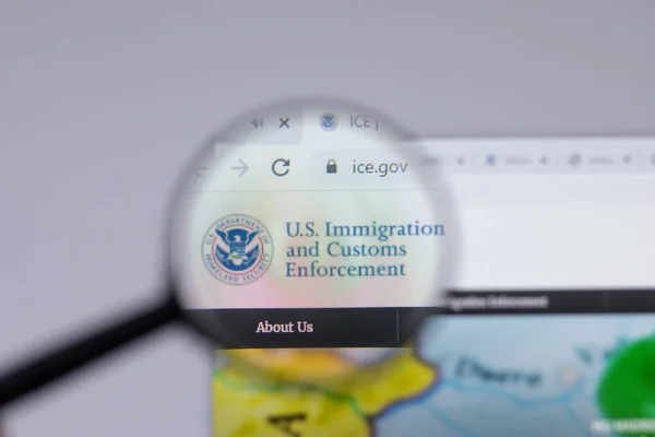 New York Usa April 2021 Immigration Customs Enforcement Logo Close — 스톡 사진