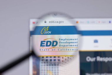 New York, ABD - 26 Nisan 2021: İstihdam Geliştirme Departmanı EDD logosu web sitesi sayfasında yakın plan, Illustrative Editorial