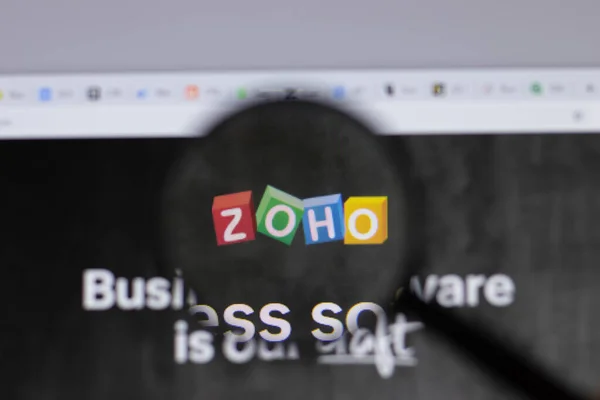 Nowy Jork Usa Kwietnia 2021 Zbliżenie Logo Zoho Corporation Stronie — Zdjęcie stockowe