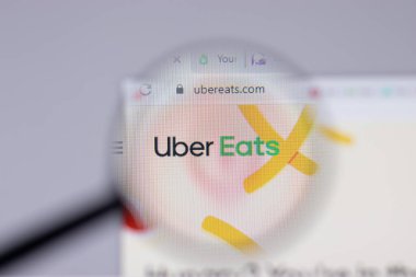 New York, ABD - 26 Nisan 2021: Uber Eats logosu web sitesi kapak sayfasında, Illustrative Editorial