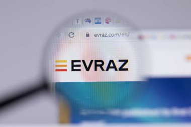 New York, ABD - 26 Nisan 2021: Evraz logosu web sitesinin kapak sayfası, İllüstrasyon Editörü