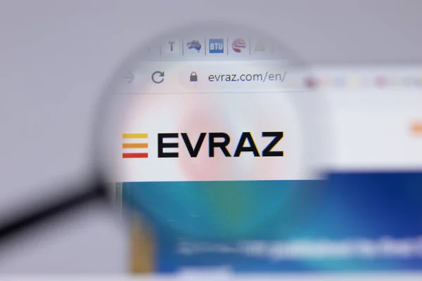 New York Usa Квітня 2021 Evraz Logo Close Сайті Illustrative — стокове фото