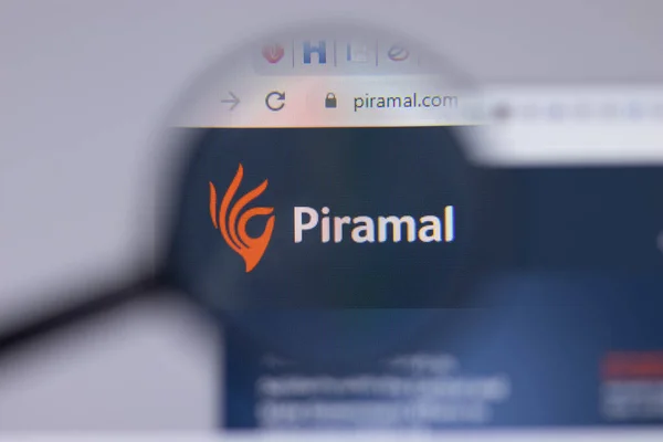 New York Usa April 2021 Piramal Group Logo Close Webpagina — Stockfoto