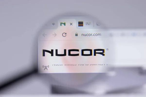 New York Usa April 2021 Nucor Logo Närbild Webbsida Illustrative — Stockfoto