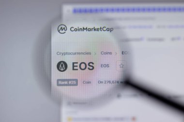 New York, ABD - 1 Mayıs 2021: EOS kripto para birimi logosu web sitesi sayfasında yakın plan, Illustrative Editorial