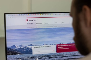 New York, ABD - 1 Mayıs 2021: Berner Kantonalbank BEKB şirket web sitesi ekranda, Illustrative Editorial