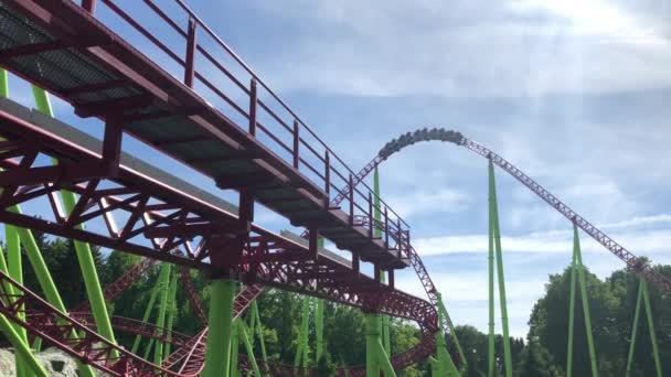 Extreme ride on roller coaster footage — Stok video