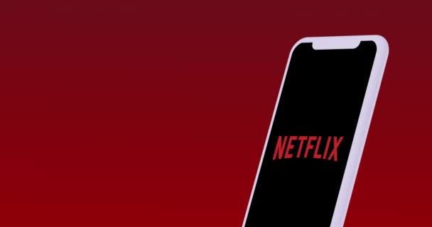 Nowy Jork Usa Sierpnia 2021 Netflix Mobile App Logo Phone — Wideo stockowe