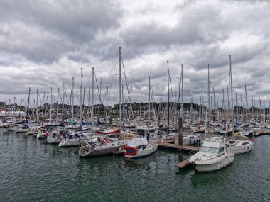La Trinite-sur-mer, Brittany, Fransa - 15 AUG 2018 Limanda Tekneler