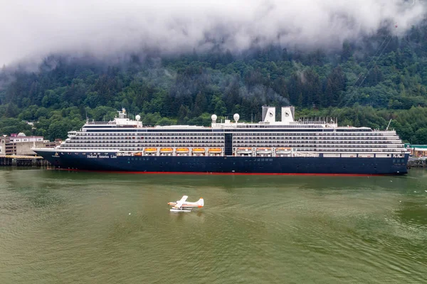 Aug 2014 Juneau Aljaška Usa Westerdam Cruise Ship Juneau Harbor — Stock fotografie