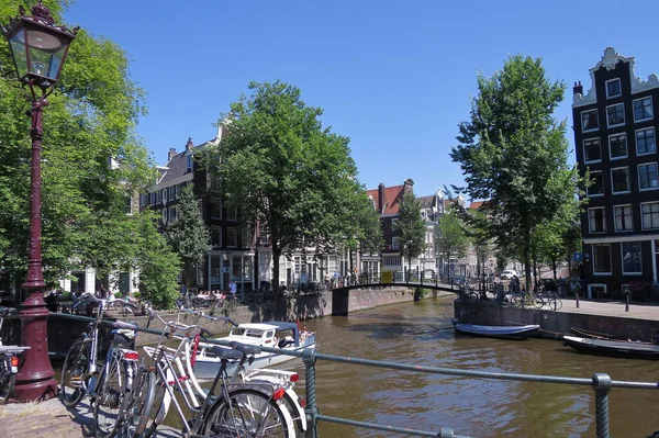 Canal Sossegado Amesterdão Países Baixos — Fotografia de Stock