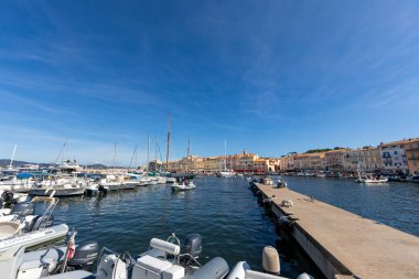 05 OCT 2019 - Saint-Tropez, Var, Fransa - 'Les Voiles de Saint-Tropez' yat yarışlarının 2019 sayısında tüm yatlarla birlikte liman ve deniz önü