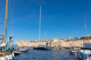 05 OCT 2019 - Saint-Tropez, Var, Fransa - 'Les Voiles de Saint-Tropez' yat yarışlarının 2019 sayısında limanda yelkenliler