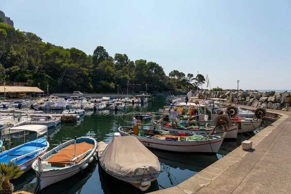Sep 2019 Saint Raphael Var França Pescadores Que Fixam Redes — Fotografia de Stock