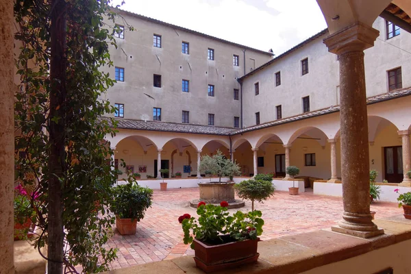 Claustro Palazzo Piccolomini Pieza Italia — Foto de Stock