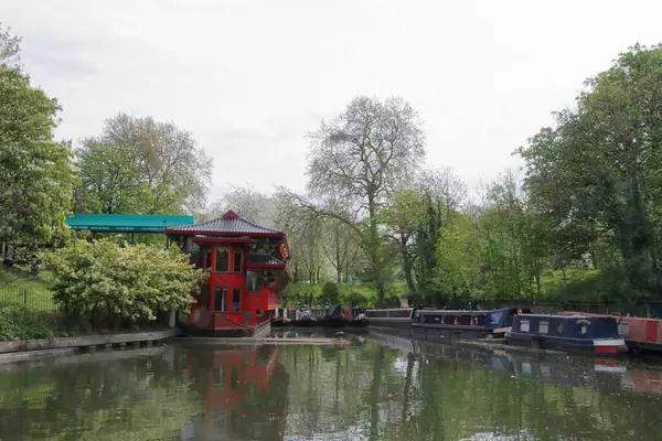 Regent Canal Лондон Великобритания — стоковое фото